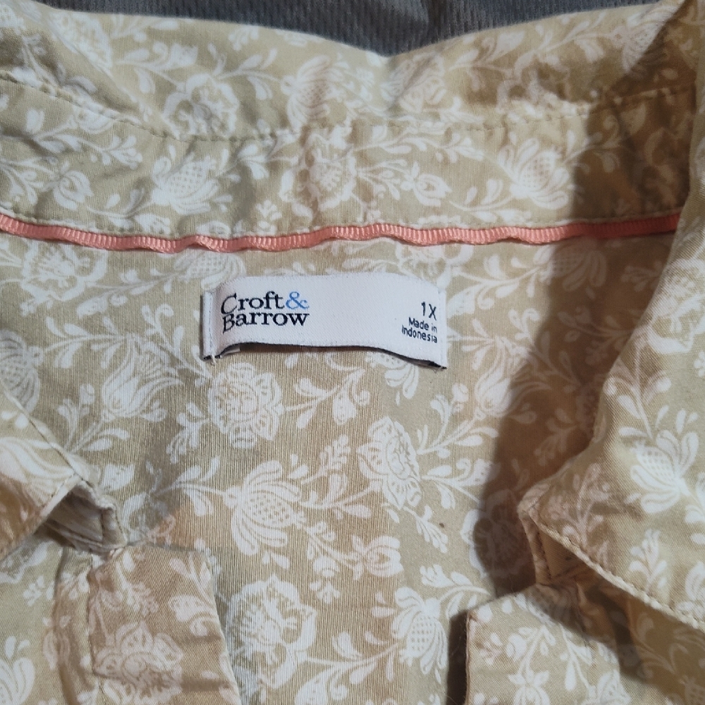 Croft & Barrow Beige Floral Top